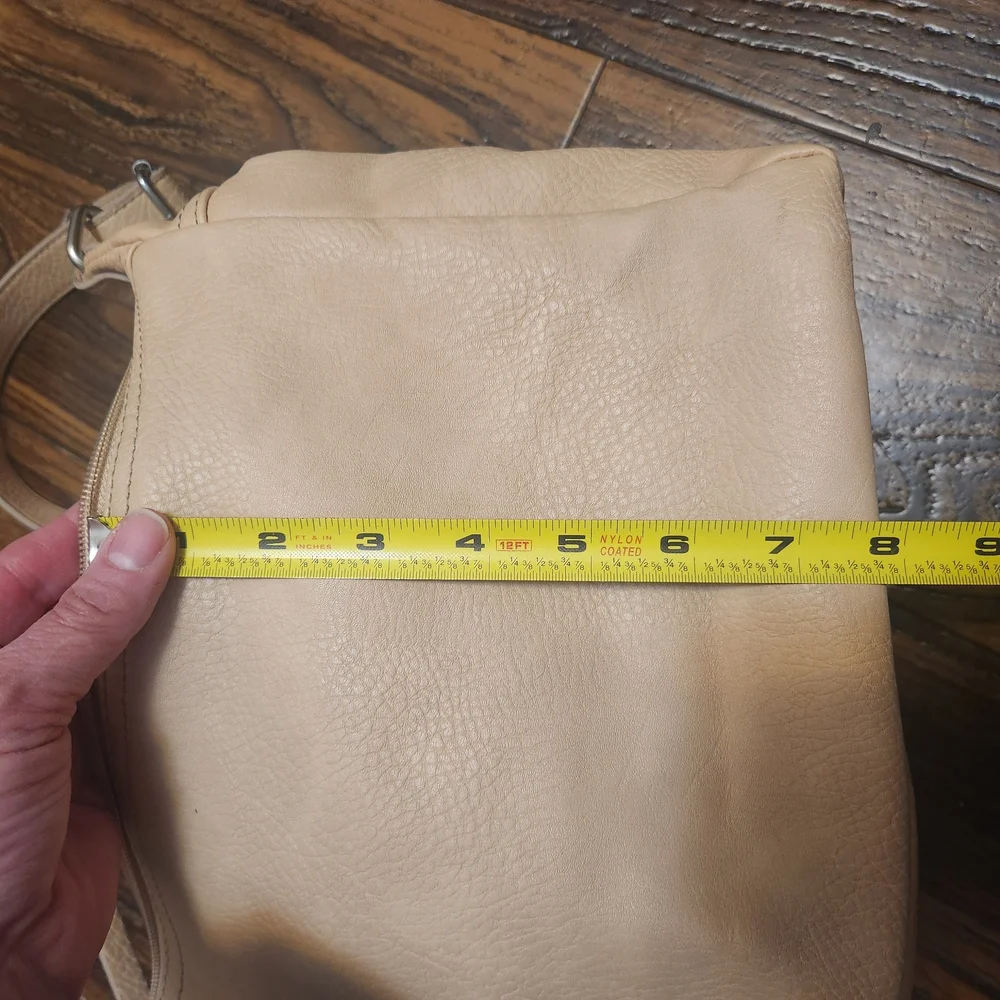 NEW Boc Cream Women's Zipper Pockets Bag - Picture 4 of 11